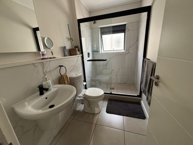 To Let 1 Bedroom Property for Rent in Richwood Western Cape